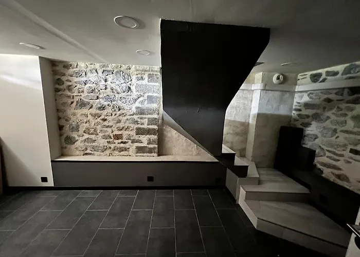 Maison Renovee De Gamme De Centre-ville *